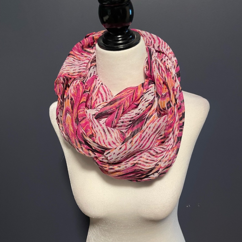 👻🎃CLEARANCE🎃👻 Ricki’s infinity scarf
